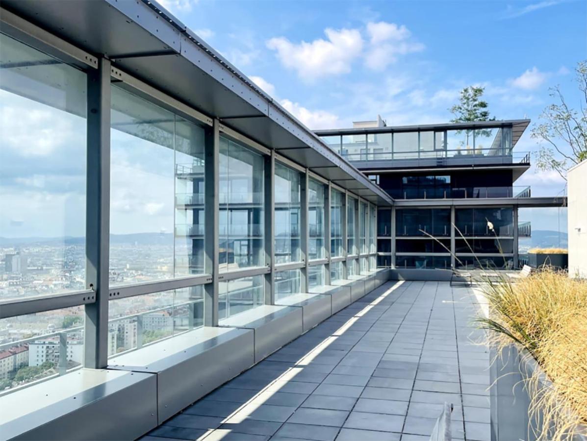 Sunrise Above Sky With Rooftop Pool Vienna Luaran gambar
